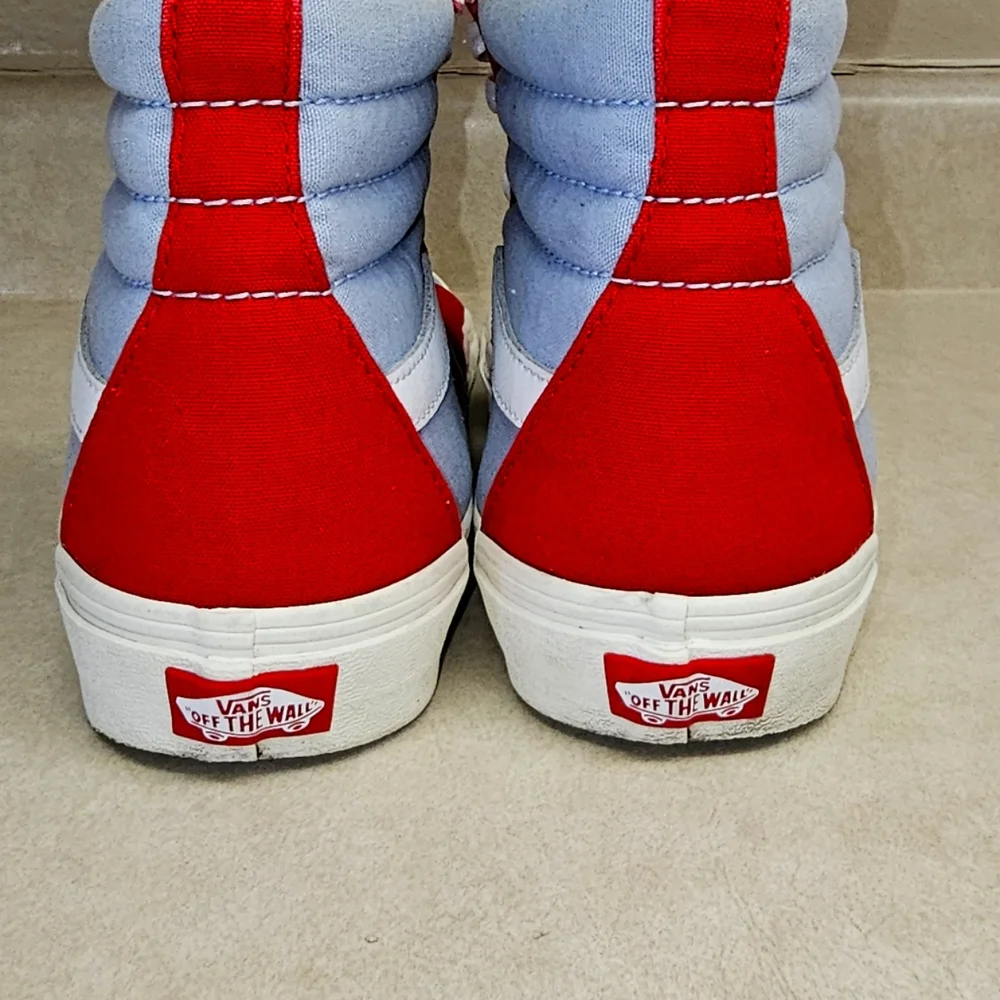 Custom Vans - Picture 2 of 5